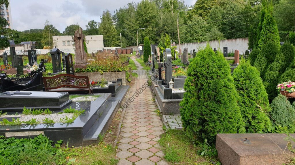 Армяно-Григорианское кладбище в Санкт Петербурге