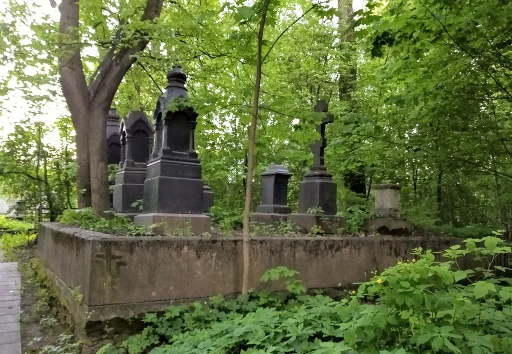 Малоохтинское кладбище в Санкт-Петербурге