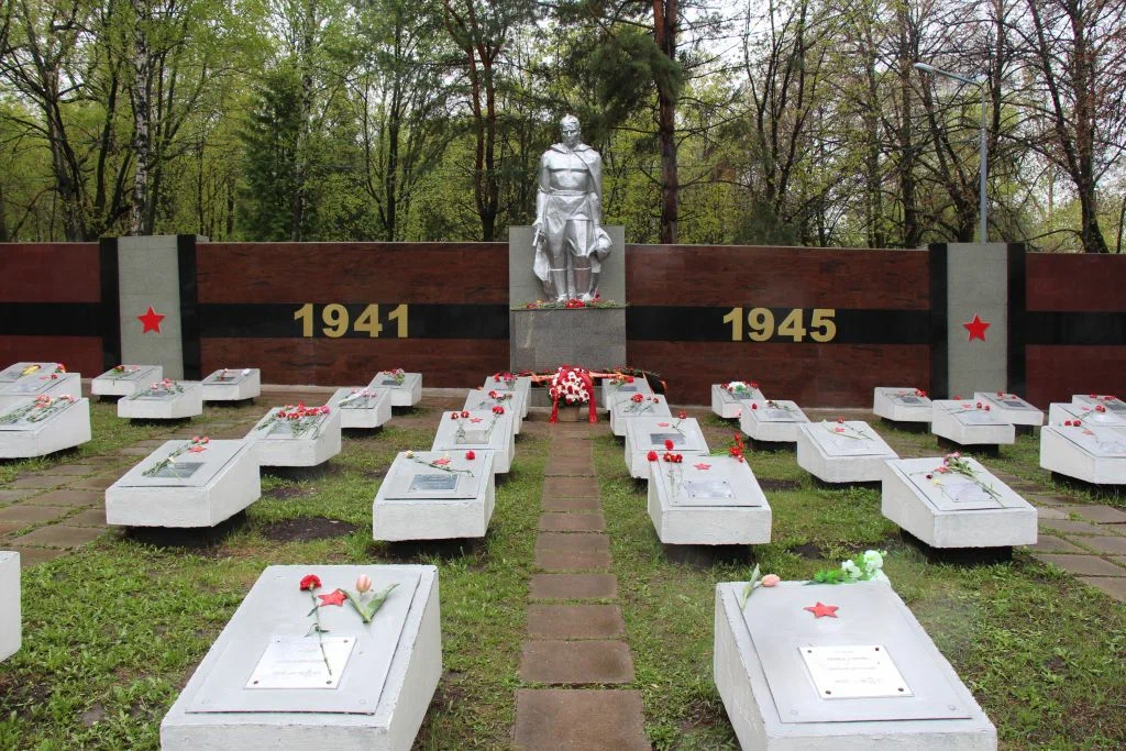 Сестрорецкое кладбище в Санкт-Петербурге