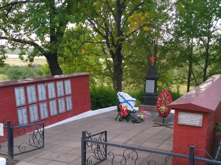 Воинское кладбище «4-й километр Петербургского шоссе» в Санкт-Петербурге