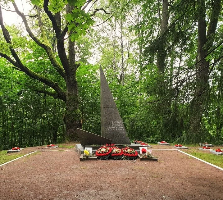Воинское кладбище «Аллея Гордовцев» в Санкт-Петербурге